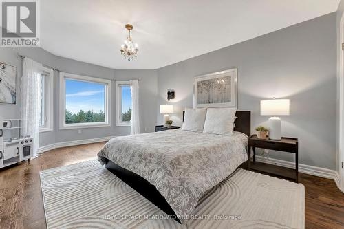 299 10Th Concession Rd E, Hamilton, ON - Indoor Photo Showing Bedroom