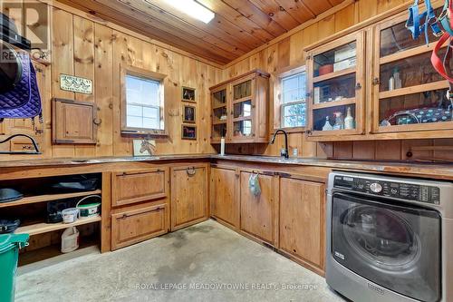 299 10Th Concession Rd E, Hamilton, ON - Indoor Photo Showing Laundry Room