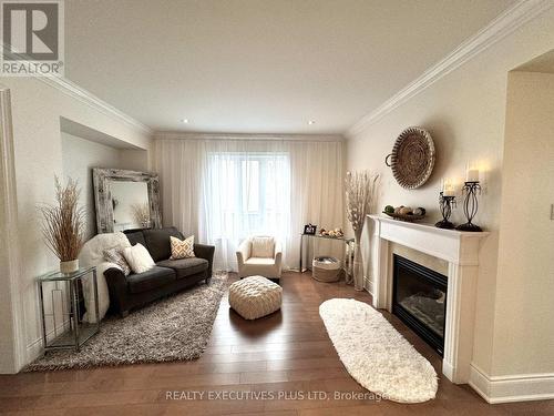 153 Johnson Drive, Shelburne, ON - Indoor Photo Showing Living Room With Fireplace