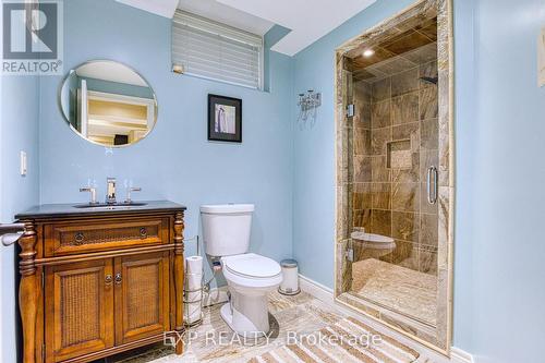 70 Watercrest Dr, Hamilton, ON - Indoor Photo Showing Bathroom