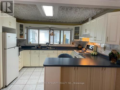 2434 County Rd 15, Prince Edward County, ON - Indoor Photo Showing Kitchen