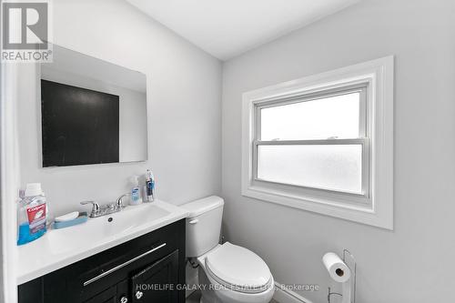 3135 Academy Dr, Windsor, ON - Indoor Photo Showing Bathroom