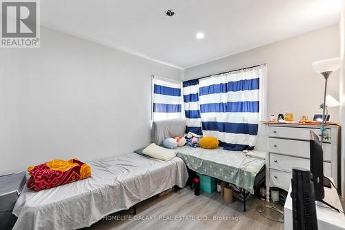 3135 Academy Dr, Windsor, ON - Indoor Photo Showing Bedroom