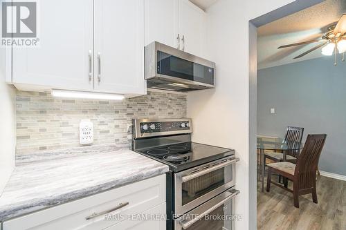 #F2 -171 Edgehill Dr, Barrie, ON - Indoor Photo Showing Kitchen