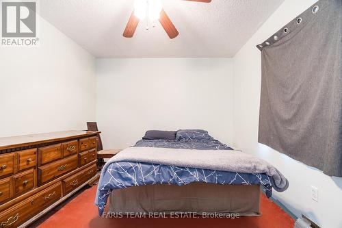 #F2 -171 Edgehill Dr, Barrie, ON - Indoor Photo Showing Bedroom