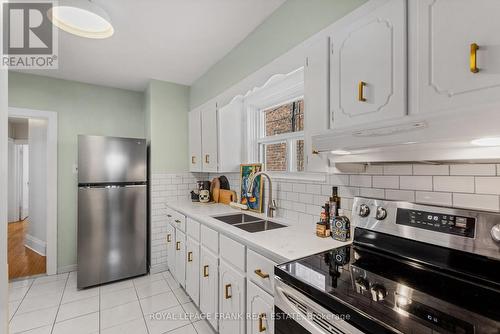 275 Mortimer Avenue, Toronto, ON - Indoor Photo Showing Kitchen With Double Sink With Upgraded Kitchen