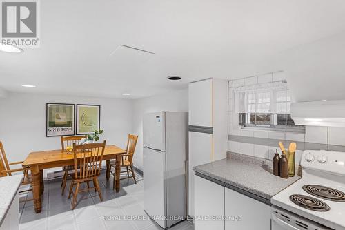275 Mortimer Ave, Toronto, ON - Indoor Photo Showing Kitchen