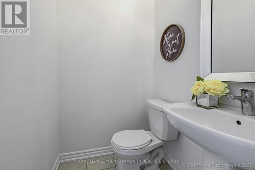 8 Pomarine Way, Brampton, ON - Indoor Photo Showing Bathroom