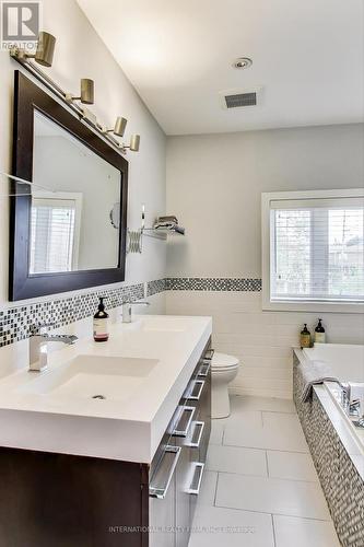 480 Vaughan Rd, Toronto, ON - Indoor Photo Showing Bathroom