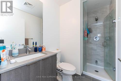 #213 -38 Forest Manor Rd, Toronto, ON - Indoor Photo Showing Bathroom