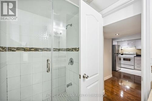 12 Huntington Ave, Toronto, ON - Indoor Photo Showing Bathroom