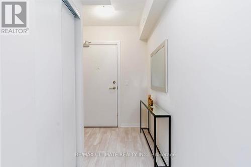 #206 -1630 Queen St E, Toronto, ON - Indoor Photo Showing Other Room