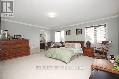 1335 Langley Circ, Oshawa, ON - Indoor Photo Showing Bedroom
