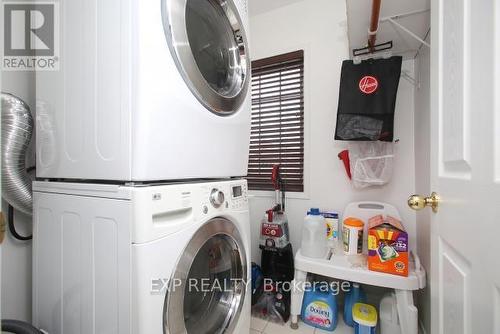 1335 Langley Circ, Oshawa, ON - Indoor Photo Showing Laundry Room