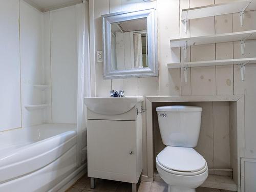 Bathroom - 327 Rg Du Petit-Coteau, Verchères, QC 