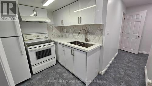 #Bsmt -190 South Unionville Ave, Markham, ON - Indoor Photo Showing Kitchen With Double Sink