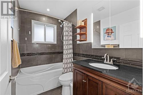 3722 Louiseize Road, Ottawa, ON - Indoor Photo Showing Bathroom