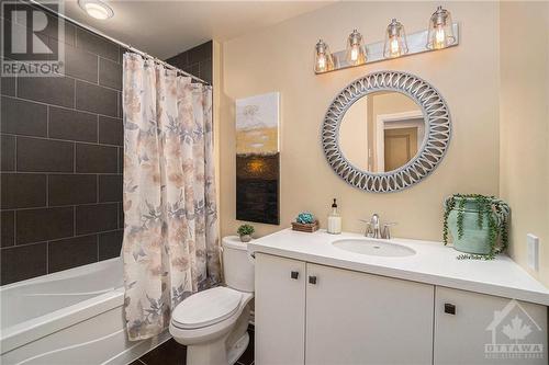 6084 North Bluff Drive, Ottawa, ON - Indoor Photo Showing Bathroom