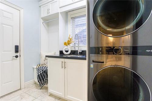 70 Watercrest Drive, Stoney Creek, ON - Indoor Photo Showing Laundry Room
