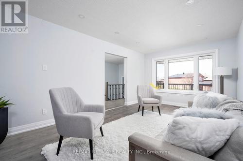 Upper - 25 Twinberry Crescent, Vaughan, ON - Indoor Photo Showing Living Room