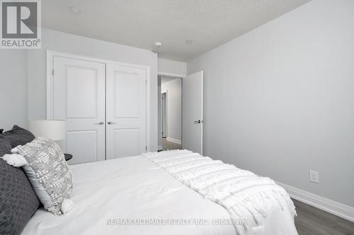 #Upper -25 Twinberry Cres, Vaughan, ON - Indoor Photo Showing Bedroom