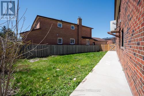#Upper -25 Twinberry Cres, Vaughan, ON - Outdoor With Exterior