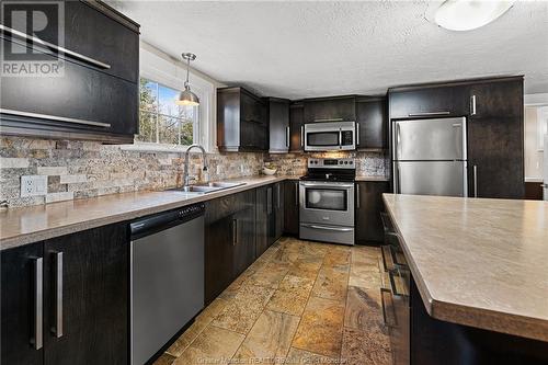894 Amirault, Dieppe, NB - Indoor Photo Showing Kitchen With Double Sink