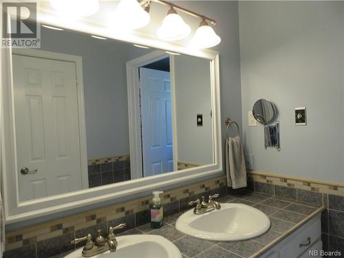 22 Rynlon Crescent, Quispamsis, NB - Indoor Photo Showing Bathroom