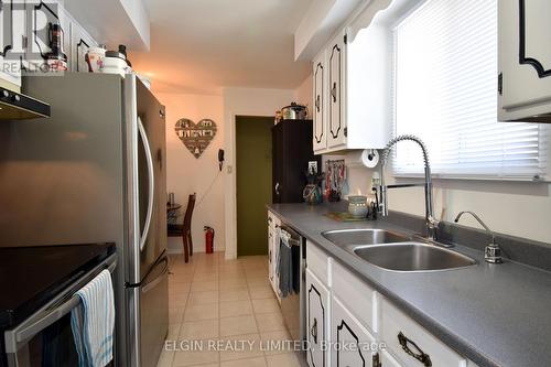 58 Ponderosa Cres, London, ON - Indoor Photo Showing Kitchen With Double Sink