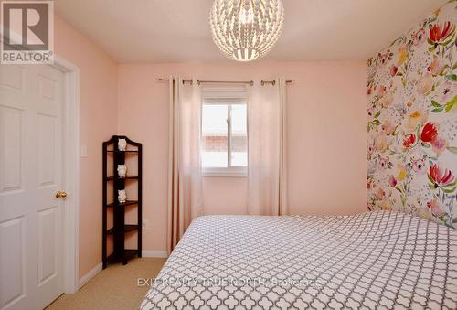93 Monarchy St, Barrie, ON - Indoor Photo Showing Bedroom