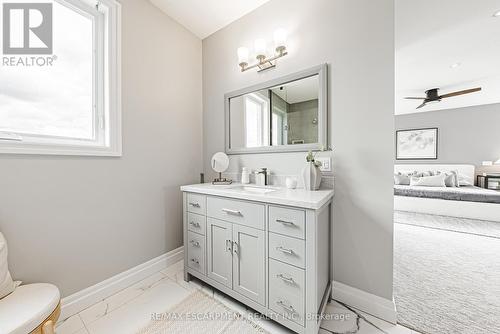 913 Smithville Road, West Lincoln, ON - Indoor Photo Showing Bathroom