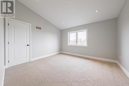913 Smithville Rd, West Lincoln, ON - Indoor Photo Showing Other Room