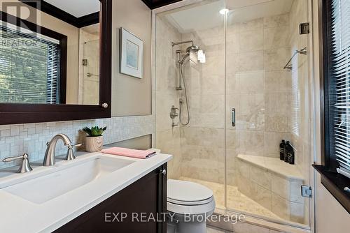 388239 Mono Centre Rd, Mono, ON - Indoor Photo Showing Bathroom