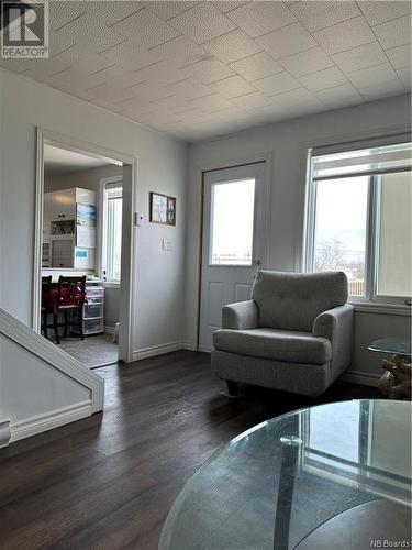 229 Rue  Emile, Beresford, NB - Indoor Photo Showing Living Room