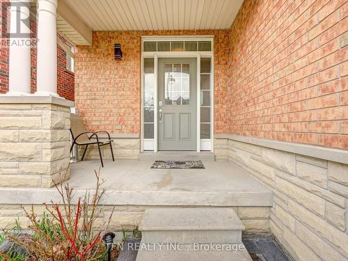 42 Corwin Dr, Bradford West Gwillimbury, ON - Outdoor With Exterior