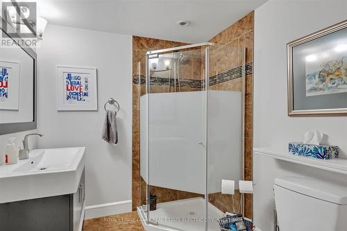 70 Moorecraig Rd, Peterborough, ON - Indoor Photo Showing Bathroom