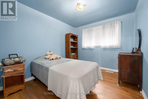 212 Hildred St, Welland, ON - Indoor Photo Showing Bedroom