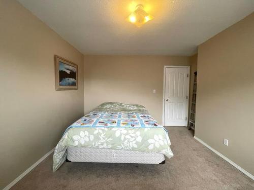 2152 Clarke Ave, Merritt, BC - Indoor Photo Showing Bedroom