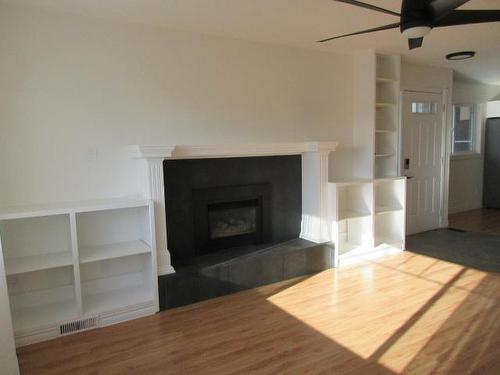 1649 Armstrong Street, Merritt, BC - Indoor Photo Showing Living Room With Fireplace