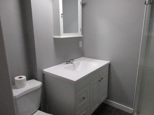 1649 Armstrong Street, Merritt, BC - Indoor Photo Showing Bathroom