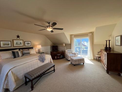 331 Forest Crowne Terrace, Kimberley, BC - Indoor Photo Showing Bedroom