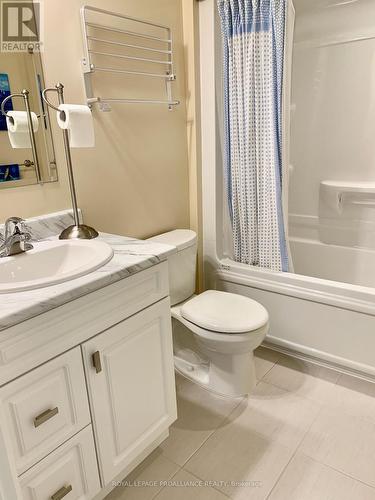 54 Jasper Ave, Prince Edward County, ON - Indoor Photo Showing Bathroom