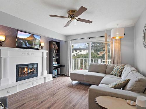 793 Arncote Ave, Langford, BC - Indoor Photo Showing Living Room With Fireplace