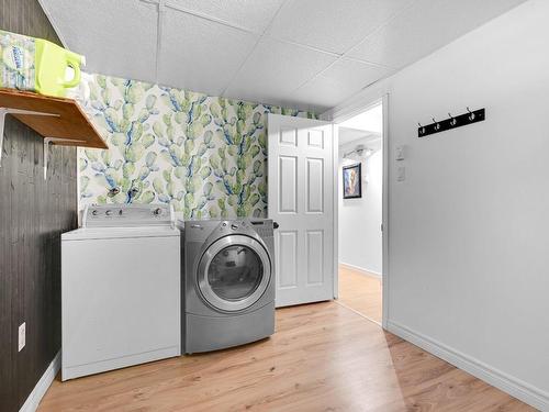 Bedroom - 280 Rue Beaumont, Cowansville, QC - Indoor Photo Showing Laundry Room