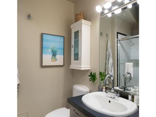 308-21 Erie St, Victoria, BC - Indoor Photo Showing Bathroom