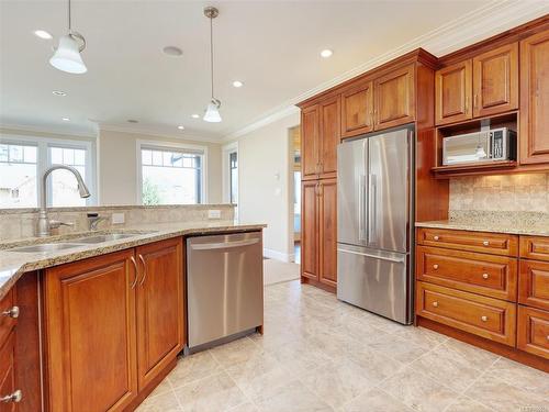 2267 Players Dr, Langford, BC - Indoor Photo Showing Kitchen With Double Sink