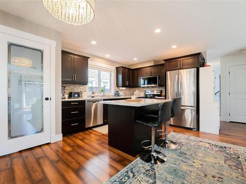 2000 Swordfern Rd, Nanaimo, BC - Indoor Photo Showing Kitchen With Upgraded Kitchen