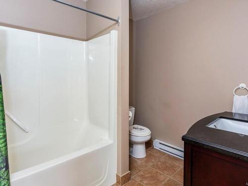 138 Arbutus Cres, Ladysmith, BC - Indoor Photo Showing Laundry Room