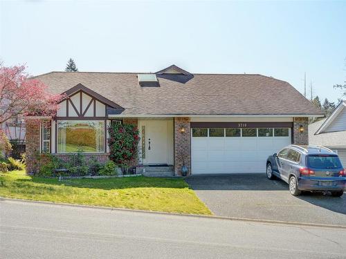 3718 Arbutus Dr North, Cobble Hill, BC - Outdoor