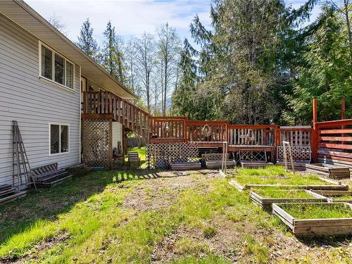 1200 Winning Way, Whiskey Creek, BC - Outdoor With Deck Patio Veranda With Exterior